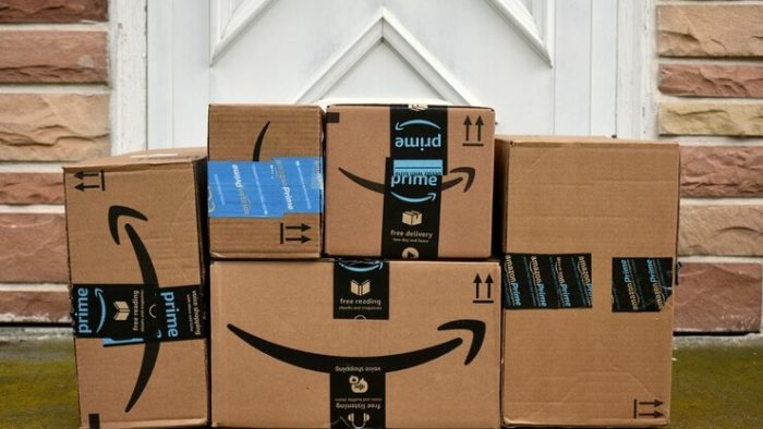 Amazon boxes on door step FI