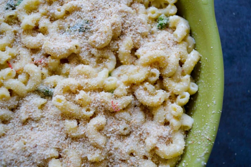 Breadcrumbs on Mac and Cheese 
