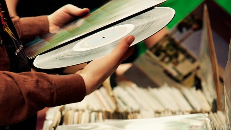 10 Best Places to Sell Vinyl Records for Cash