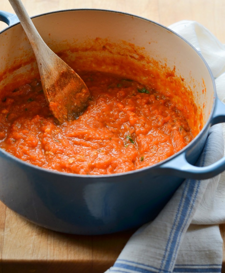 How to Make Spaghetti Sauce from Fresh Tomatoes (Freezer Friendly Recipe)