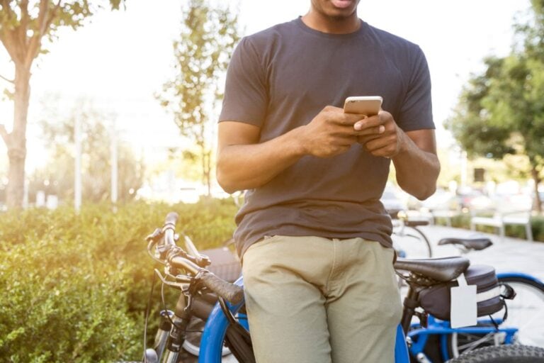 How Does Prepaid Compare to Traditional Cell Service