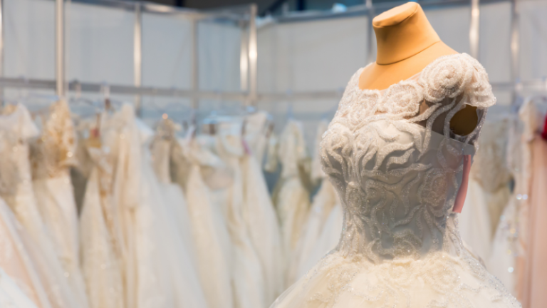12 Best Places To Sell A Wedding Dress